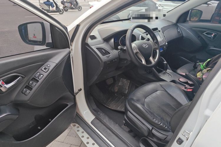 Used Hyundai ix35 2015 2.0L Automatic 2WD Smart Type China IV Driver Seat
