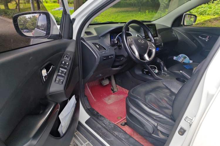 Used Hyundai ix35 2015 2.0L Automatic 2WD Smart Type China IV Driver Seat