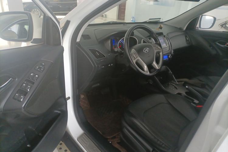 Used Hyundai ix35 2015 2.0L Automatic 2WD Smart Type China IV Driver Seat
