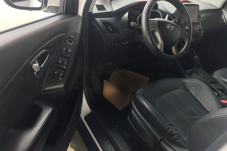 Used Hyundai ix35 2015 2.0L Automatic 2WD Smart Type China IV Driver Seat
