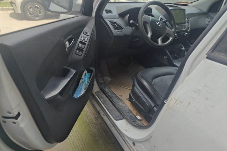 Used Hyundai ix35 2015 2.0L Automatic 2WD Comfort Edition China IV Standard Driver Seat