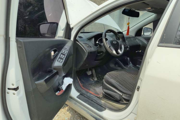 Used Hyundai ix35 2015 2.0L Automatic 2WD Comfort Edition China V Standard Driver Seat