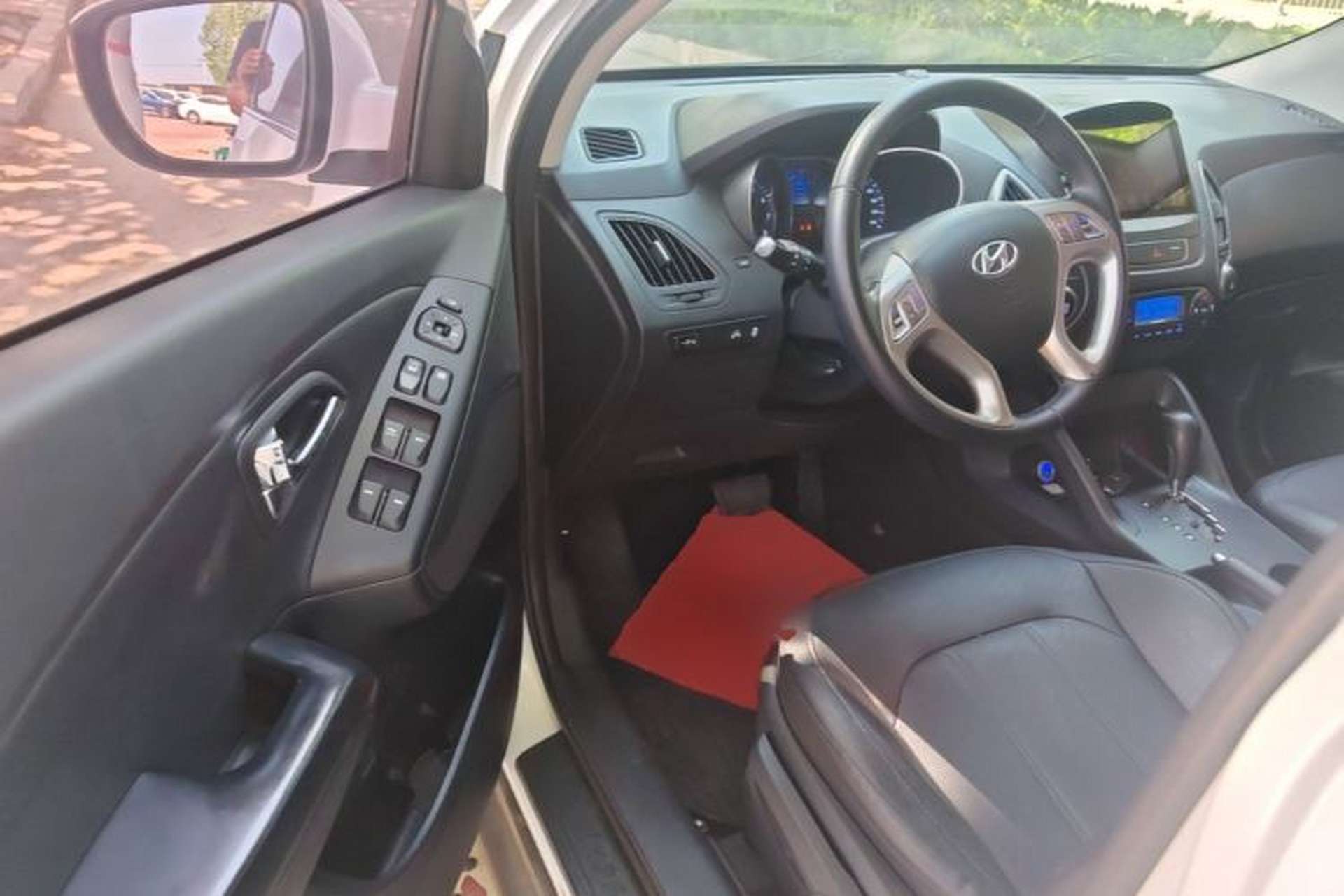 Used Hyundai ix35 2015 2.0L Automatic 2WD Smart Version China V Standard Driver Seat
