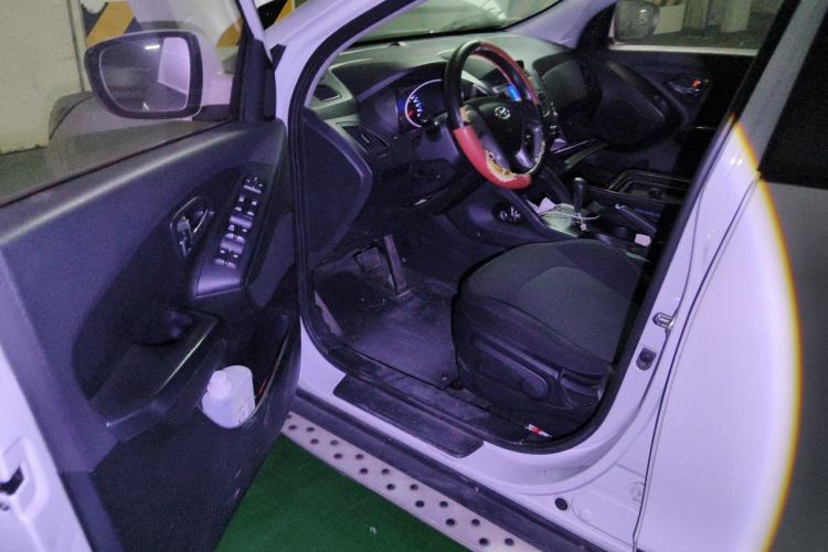 Used Hyundai ix35 2015 2.0L Automatic 2WD Comfort Edition China IV Standard Driver Seat