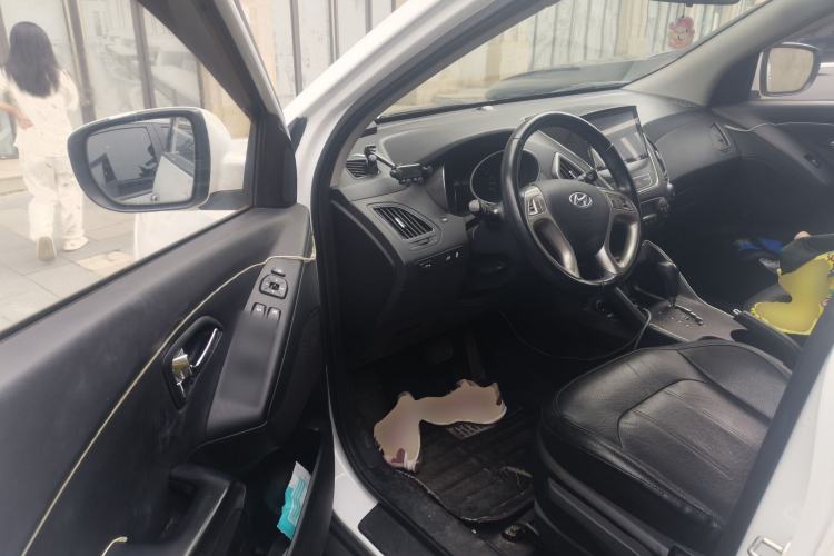 Used Hyundai ix35 2015 2.0L Automatic 2WD Smart Version China V Standard Driver Seat