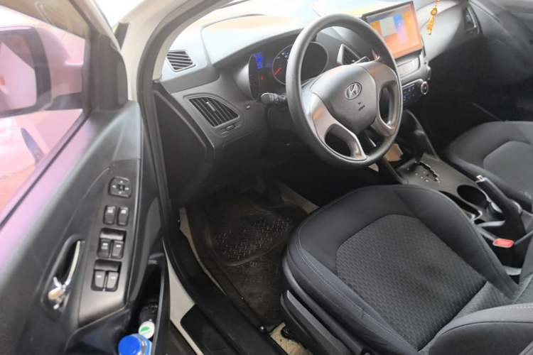 Used Hyundai ix35 2015 2.0L Automatic 2WD Comfort Edition China V Standard Driver Seat
