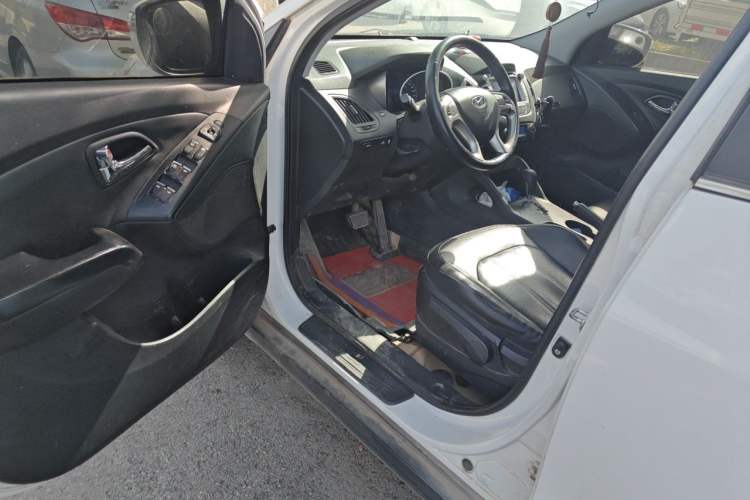 Used Hyundai ix35 2015 2.0L Automatic 2WD Smart Type China IV Driver Seat