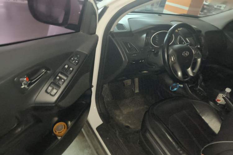 Used Hyundai ix35 2015 2.0L Automatic 2WD Smart Type China IV Driver Seat