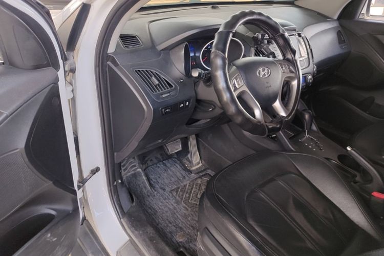 Used Hyundai ix35 2015 2.0L Automatic 2WD Smart Type China IV Driver Seat