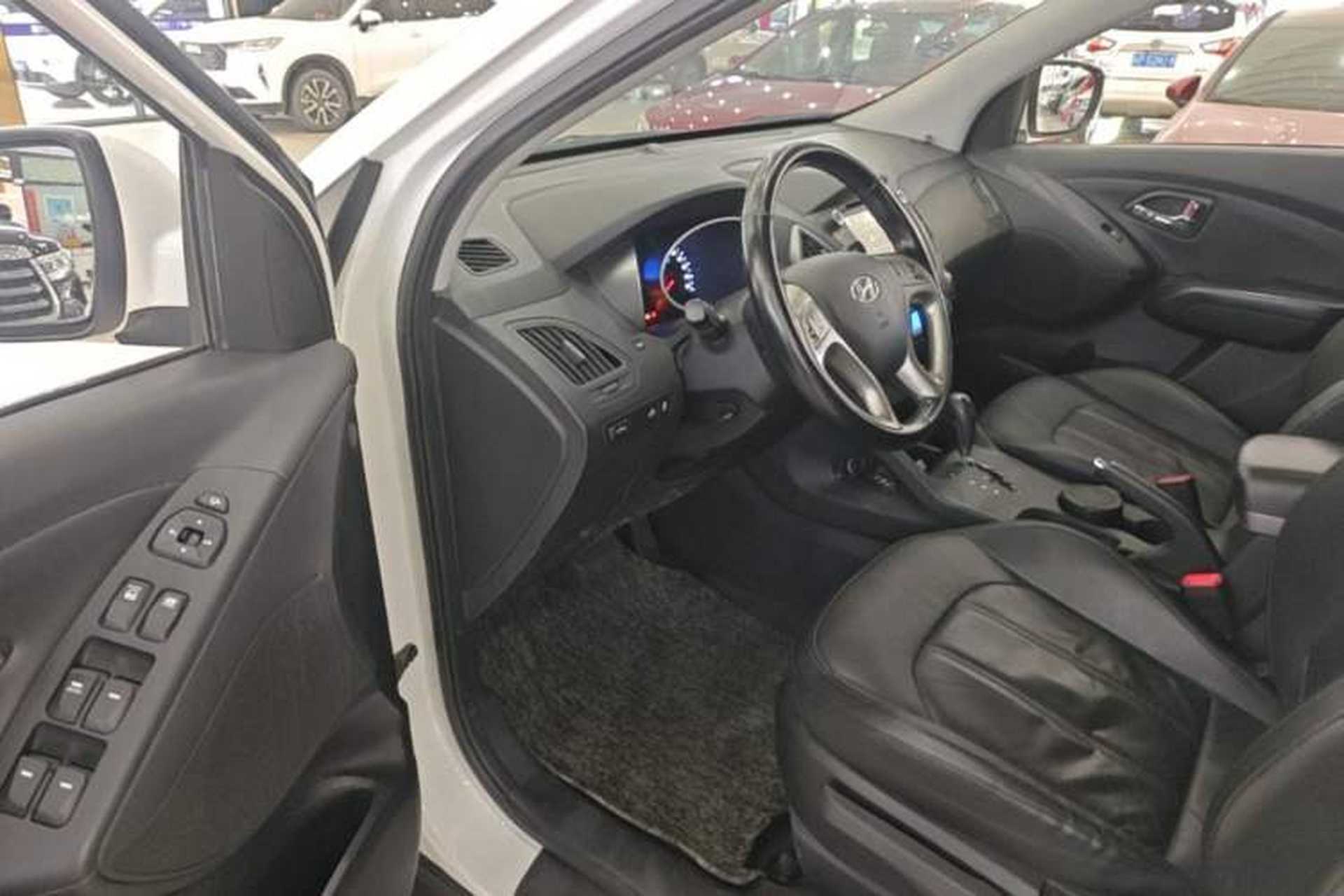 Used Hyundai ix35 2015 2.0L Automatic 2WD Smart Type China IV Driver Seat