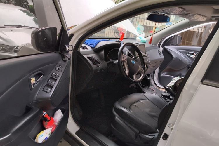 Used Hyundai ix35 2015 2.0L Automatic 2WD Smart Version China V Standard Driver Seat