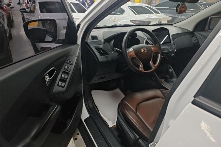 Used Hyundai ix35 2015 2.0L Automatic 2WD Comfort Edition China IV Standard Driver Seat