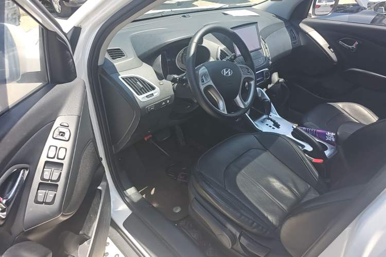 Used Hyundai ix35 2015 2.0L Automatic 2WD Smart Type China IV Driver Seat