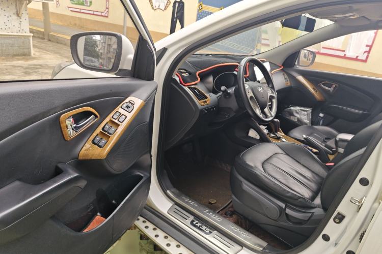 Used Hyundai ix35 2015 2.0L Automatic 2WD Smart Type China IV Driver Seat