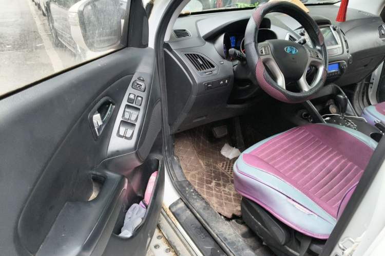 Used Hyundai ix35 2015 2.0L Automatic 2WD Smart Type China IV Driver Seat