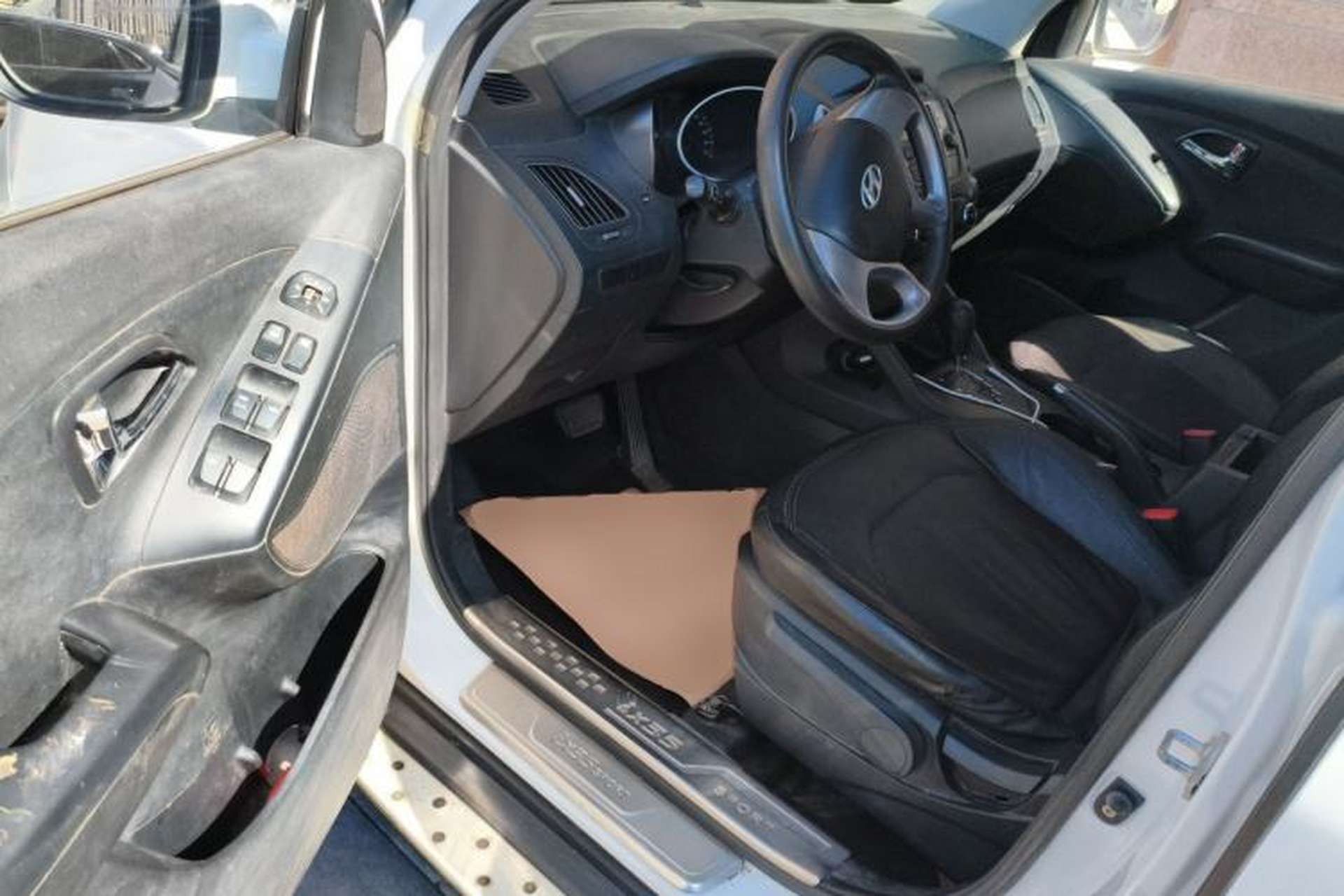 Used Hyundai ix35 2015 2.0L Automatic 2WD Comfort Edition China IV Standard Driver Seat