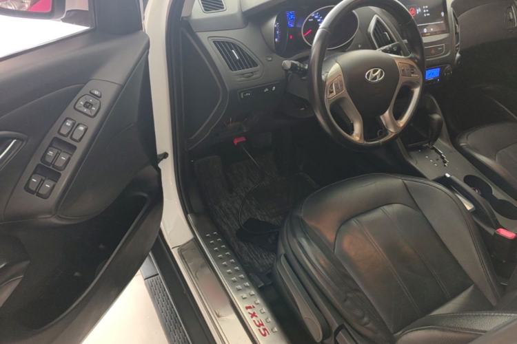 Used Hyundai ix35 2015 2.0L Automatic 2WD Smart Type China IV Driver Seat