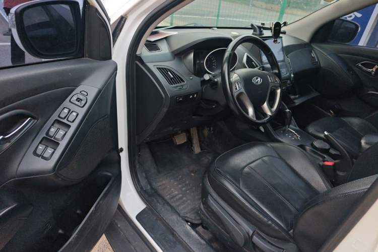 Used Hyundai ix35 2015 2.0L Automatic 2WD Smart Type China IV Driver Seat