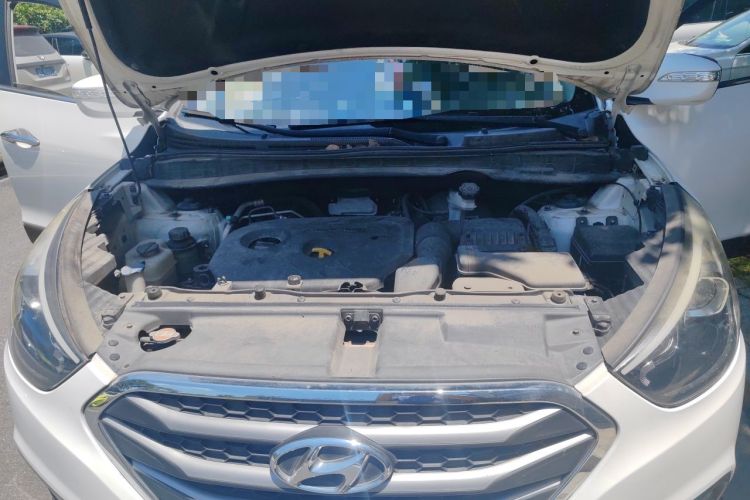 Used Hyundai ix35 2015 2.0L Automatic 2WD Smart Type China IV Engine Bay