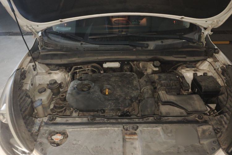Used Hyundai ix35 2015 2.0L Automatic 2WD Smart Type China IV Engine Bay