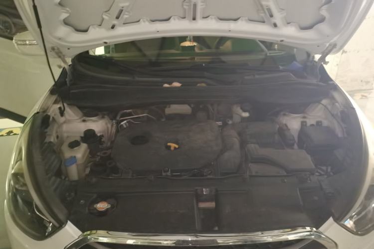 Used Hyundai ix35 2015 2.0L Automatic 2WD Comfort Edition China IV Standard Engine Bay
