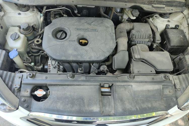Used Hyundai ix35 2015 2.0L Automatic 2WD Smart Type China IV Engine Bay