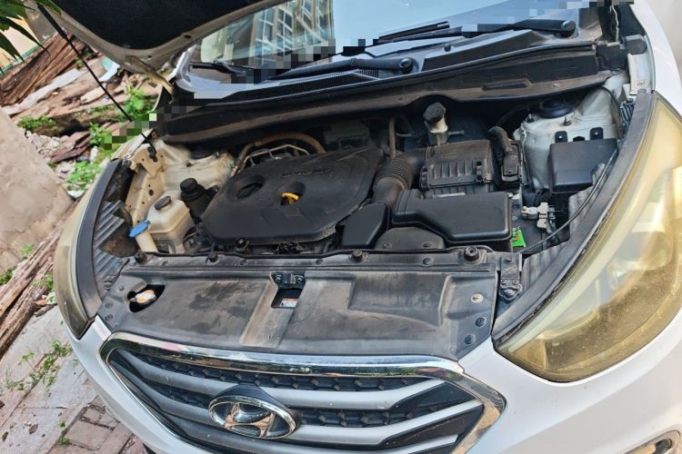 Used Hyundai ix35 2015 2.0L Automatic 2WD Smart Type China IV Engine Bay