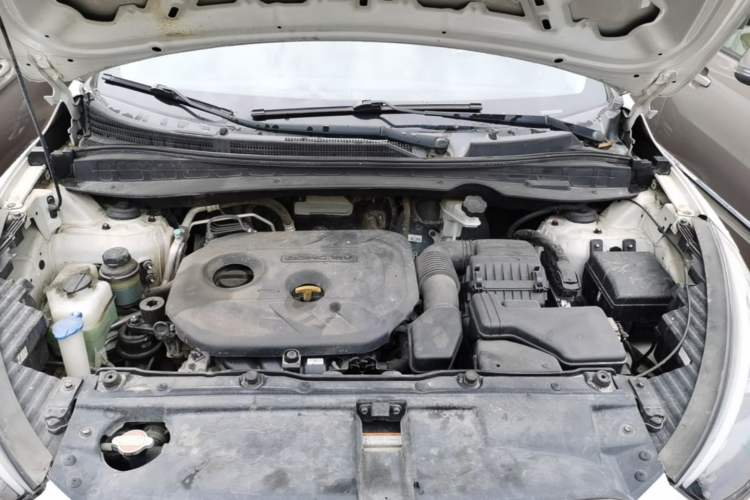 Used Hyundai ix35 2015 2.0L Automatic 2WD Comfort Edition China IV Standard Engine Bay