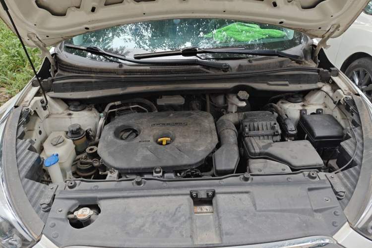 Used Hyundai ix35 2015 2.0L Automatic 2WD Comfort Edition China IV Standard Engine Bay