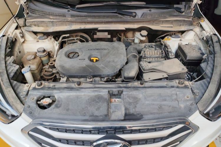 Used Hyundai ix35 2015 2.0L Automatic 2WD Smart Type China IV Engine Bay
