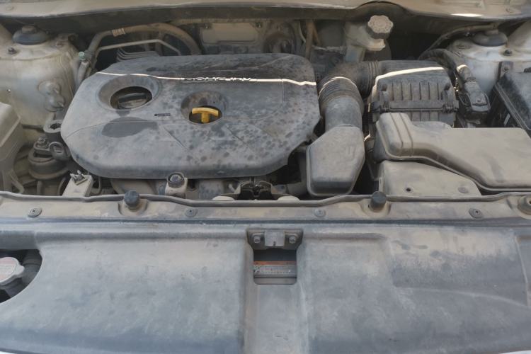 Used Hyundai ix35 2015 2.0L Automatic 2WD Smart Type China IV Engine Bay