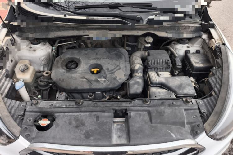 Used Hyundai ix35 2015 2.0L Automatic 2WD Smart Version China V Standard Engine Bay