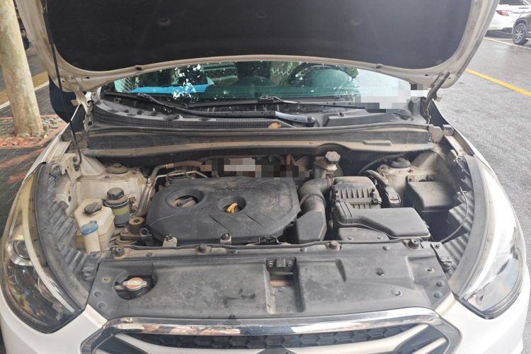 Used Hyundai ix35 2015 2.0L Automatic 2WD Smart Type China IV Engine Bay