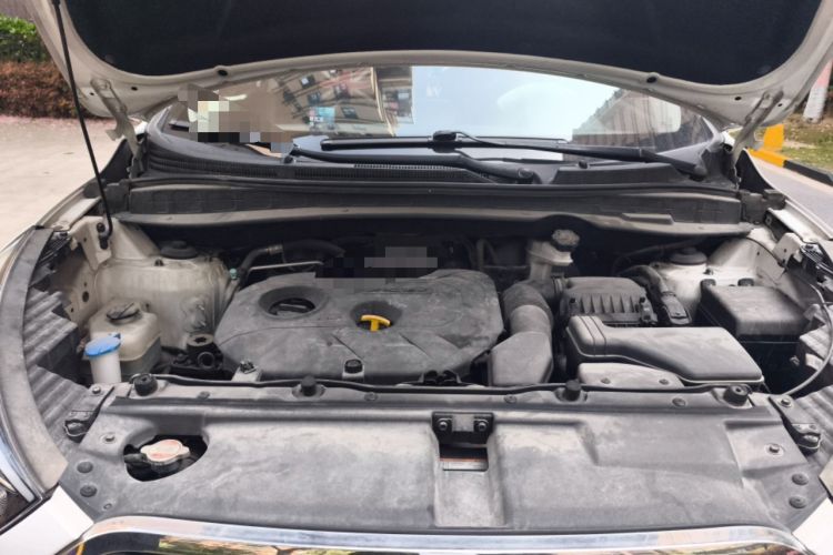 Used Hyundai ix35 2015 2.0L Automatic Two-Wheel Drive Leading Trim China IV Standard Engine Bay