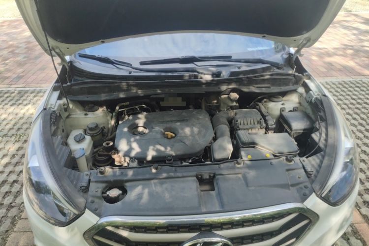 Used Hyundai ix35 2015 2.0L Automatic 2WD Smart Type China IV Engine Bay