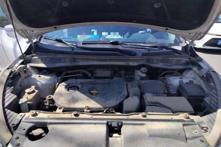 Used Hyundai ix35 2015 2.0L Automatic 2WD Smart Version China V Standard Engine Bay