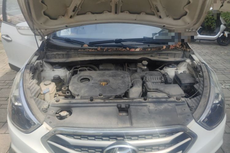 Used Hyundai ix35 2015 2.0L Automatic 2WD Comfort Edition China IV Standard Engine Bay