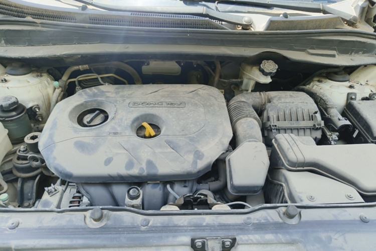 Used Hyundai ix35 2015 2.0L Manual Two-Wheel Drive Comfort Version China IV Standard Engine Bay