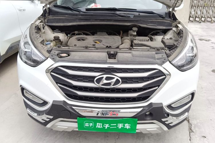 Used Hyundai ix35 2015 2.0L Automatic 2WD Comfort Edition China IV Standard Engine Bay