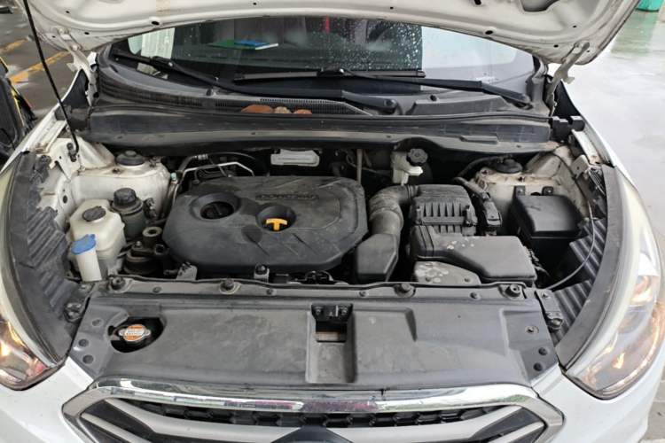 Used Hyundai ix35 2015 2.0L Automatic 2WD Comfort Edition China IV Standard Engine Bay