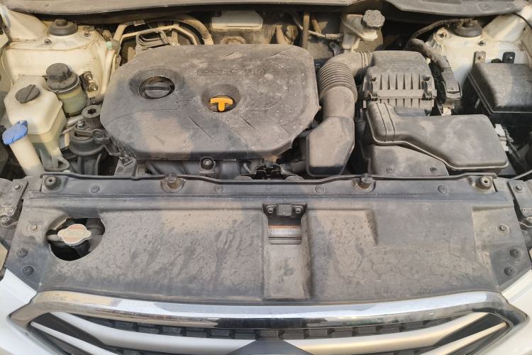 Used Hyundai ix35 2015 2.0L Automatic 2WD Smart Type China IV Engine Bay