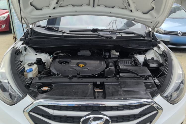 Used Hyundai ix35 2015 2.0L Automatic 2WD Comfort Edition China IV Standard Engine Bay
