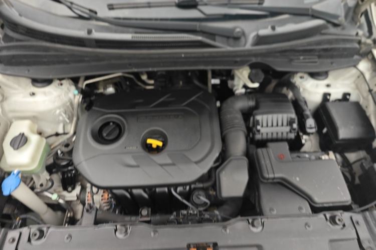 Used Hyundai ix35 2015 2.0L Automatic 2WD Smart Version China V Standard Engine Bay