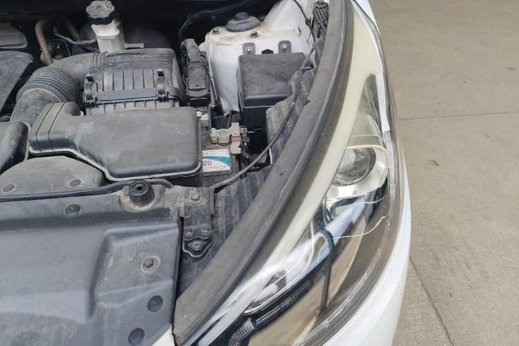 Used Hyundai ix35 2015 2.0L Automatic 2WD Comfort Edition China IV Standard Engine Bay Left