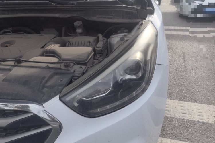 Used Hyundai ix35 2015 2.0L Automatic 2WD Smart Version China V Standard Engine Bay Left