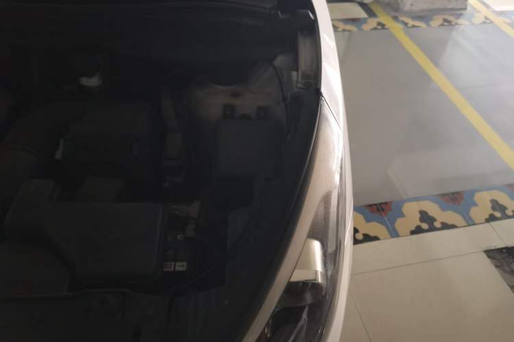 Used Hyundai ix35 2015 2.0L Automatic 2WD Comfort Edition China IV Standard Engine Bay Left
