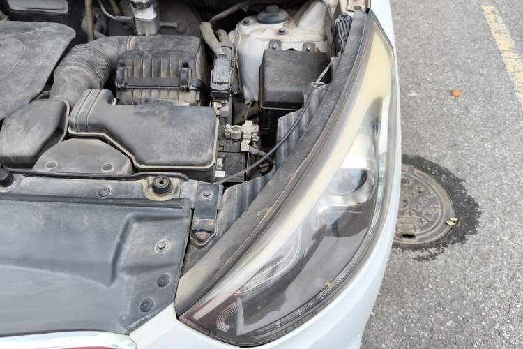Used Hyundai ix35 2015 2.0L Automatic 2WD Smart Type China IV Engine Bay Left