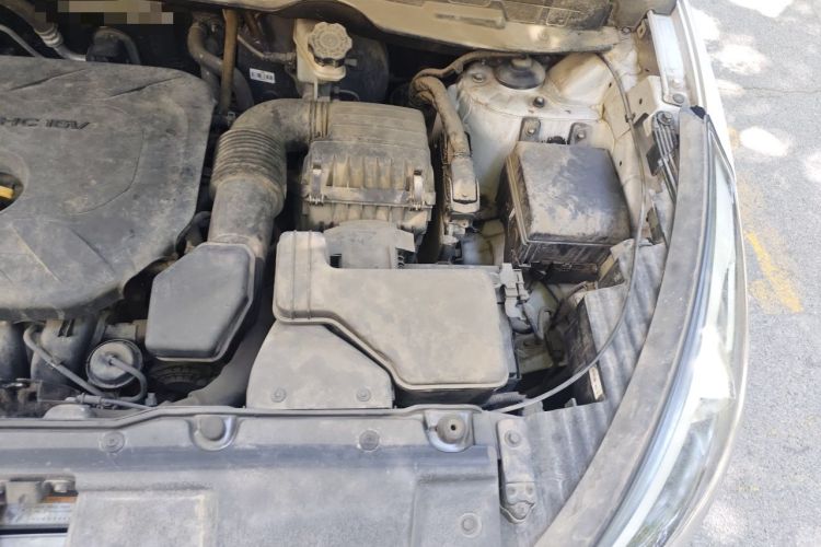 Used Hyundai ix35 2015 2.0L Automatic 2WD Smart Version China V Standard Engine Bay Left