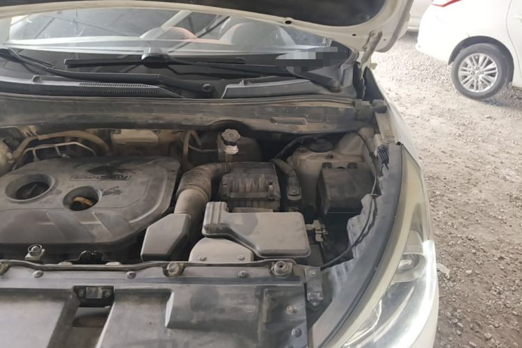 Used Hyundai ix35 2015 2.0L Automatic 2WD Smart Type China IV Engine Bay Left