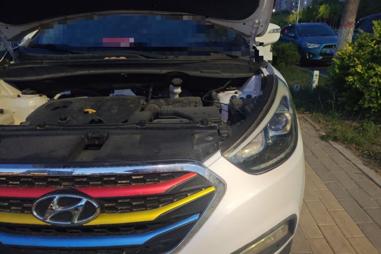 Used Hyundai ix35 2015 2.0L Automatic 2WD Smart Version China V Standard Engine Bay Left